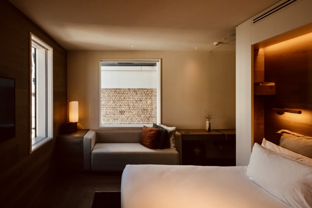Laneway Room