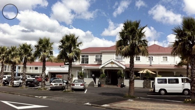 Tuakau Hotel